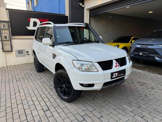 MITSUBISHI PAJERO TR4 2.0 4X2 16V 140CV FLEX 4P AUTOMÁTICO